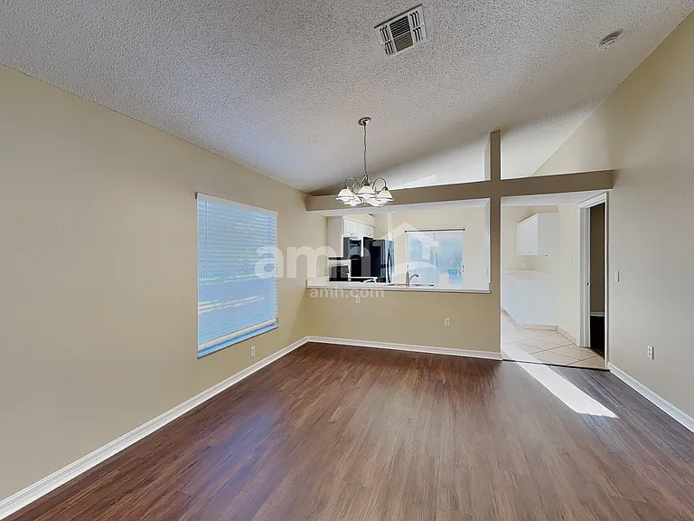 7831 Chadwick Dr — Photo 6