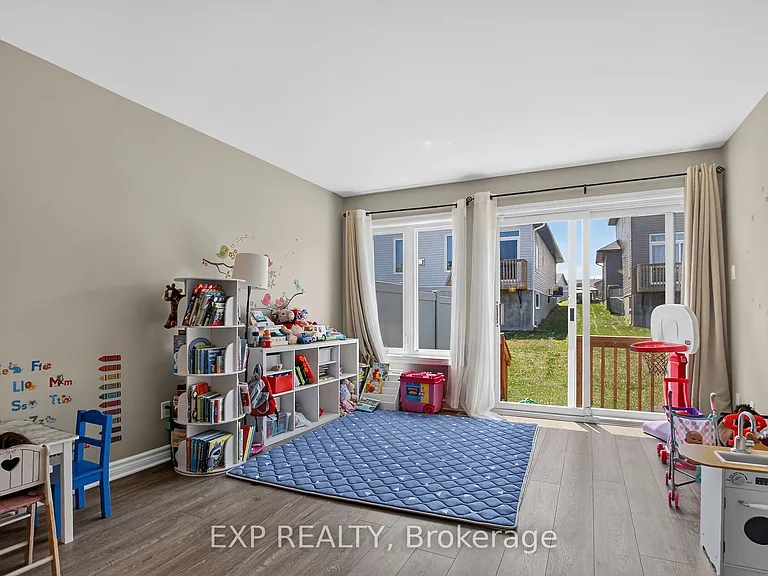 98 Seabert Dr — Photo 18