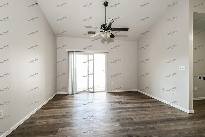 29 Kassebaum Ln #306 — Photo 4