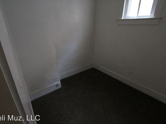 5th image of 304 E Louisiana St