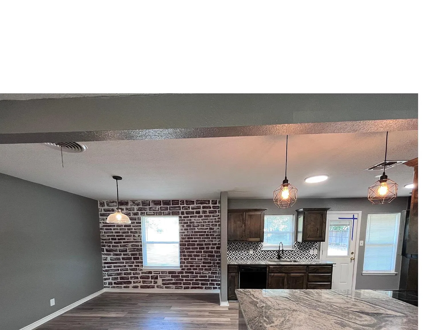 3 bed, 2.0 bath, 1467 sqft, $1,850 — Photo 4