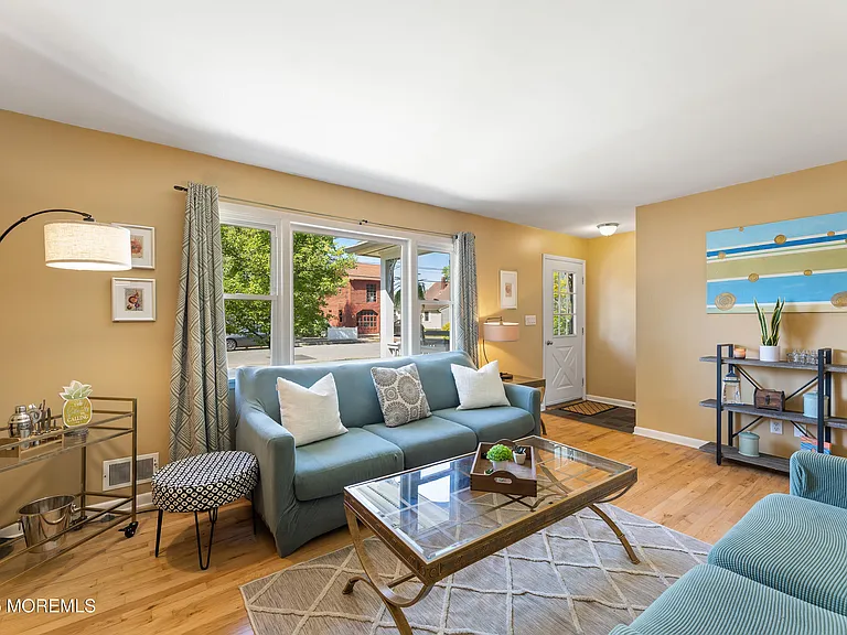 2202 Beach Blvd — Photo 11