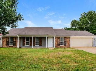 3880 Warrington Dr, Horn Lake, MS 38637