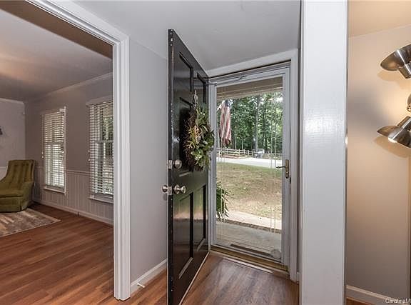 3rd image of 1124 Longbrook Dr