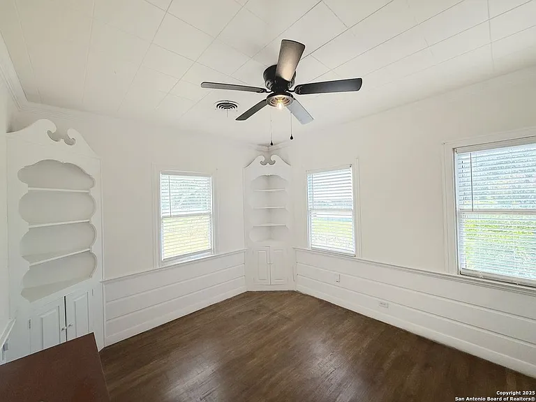 1214 Sutton Dr — Photo 14