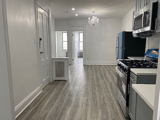 2nd image of 2444 43rd St #2A