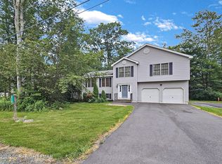 2119 Freedom Way, Pocono Summit, PA 18346