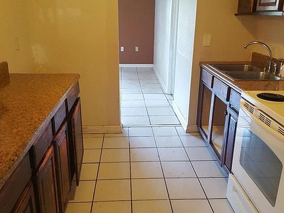 4th image of 8330 Garrison Cir