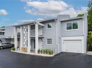 28 Watercolor Way #28, Naples, FL 34113