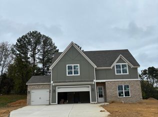 279 Clover Cir, Lenoir City, TN 37772