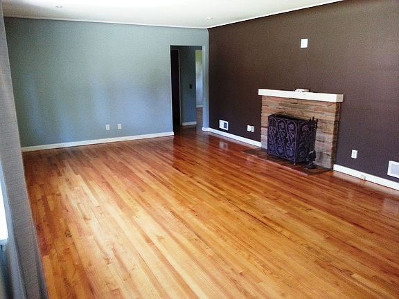 5th image of 820 Orchard Ct