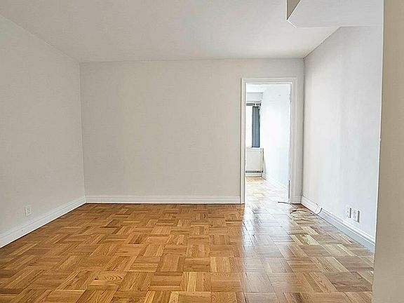 4th image of 330 W 45th St APT 7A