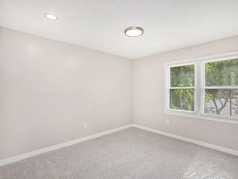 13805 W 78th Ter — Photo 17