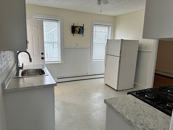 2nd image of 45R Yale Ave #2