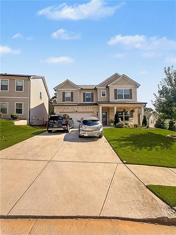 3 bed, 2.5 bath, 2737 sqft, $2,400 — Photo 1