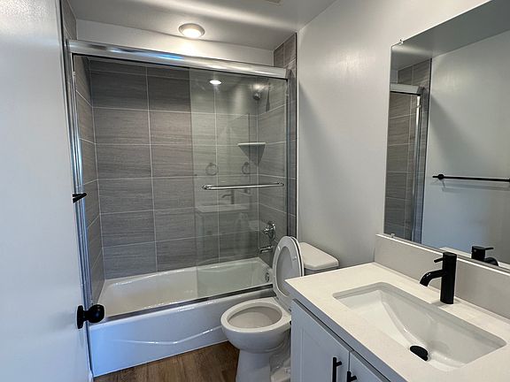 5th image of 1303 W 163rd St #B
