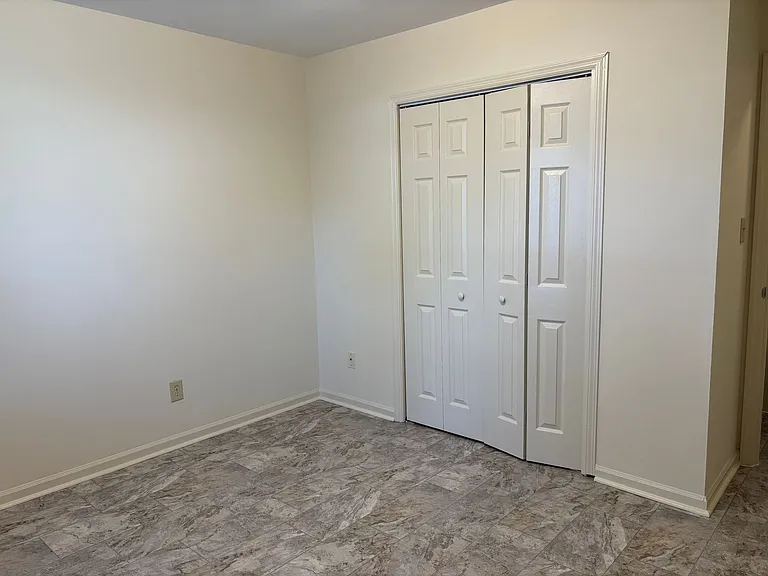501 Live Oak St #B — Photo 7