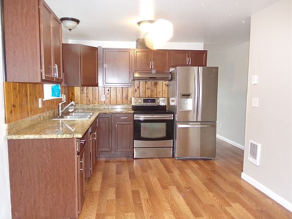 4th image of 1414 E 56th St