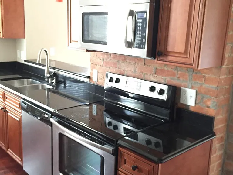 226 E Rochelle St #1 — Photo 3