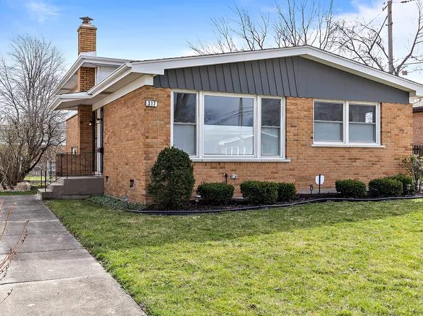 317 Constance Ln, Chicago Heights, IL 60411