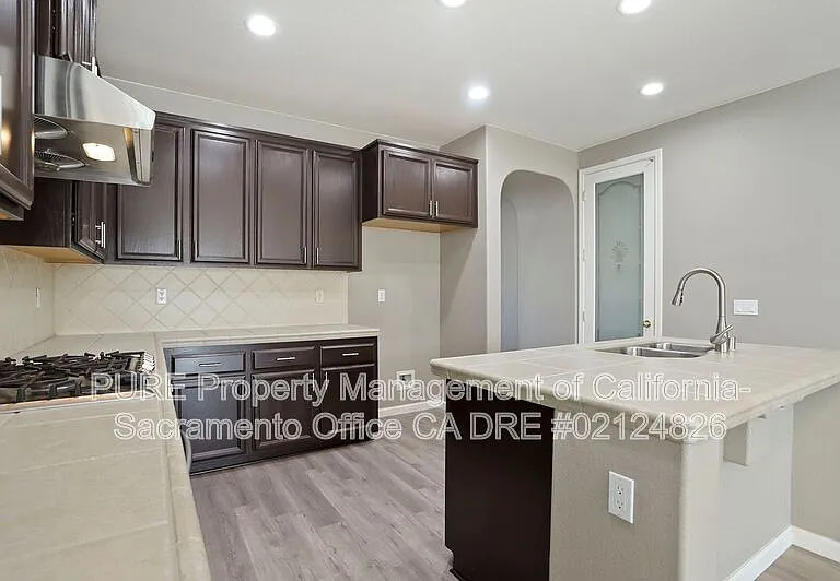 1518 Sandmark Dr — Photo 33