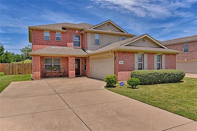 1st image of 2104 Fort Bend Dr