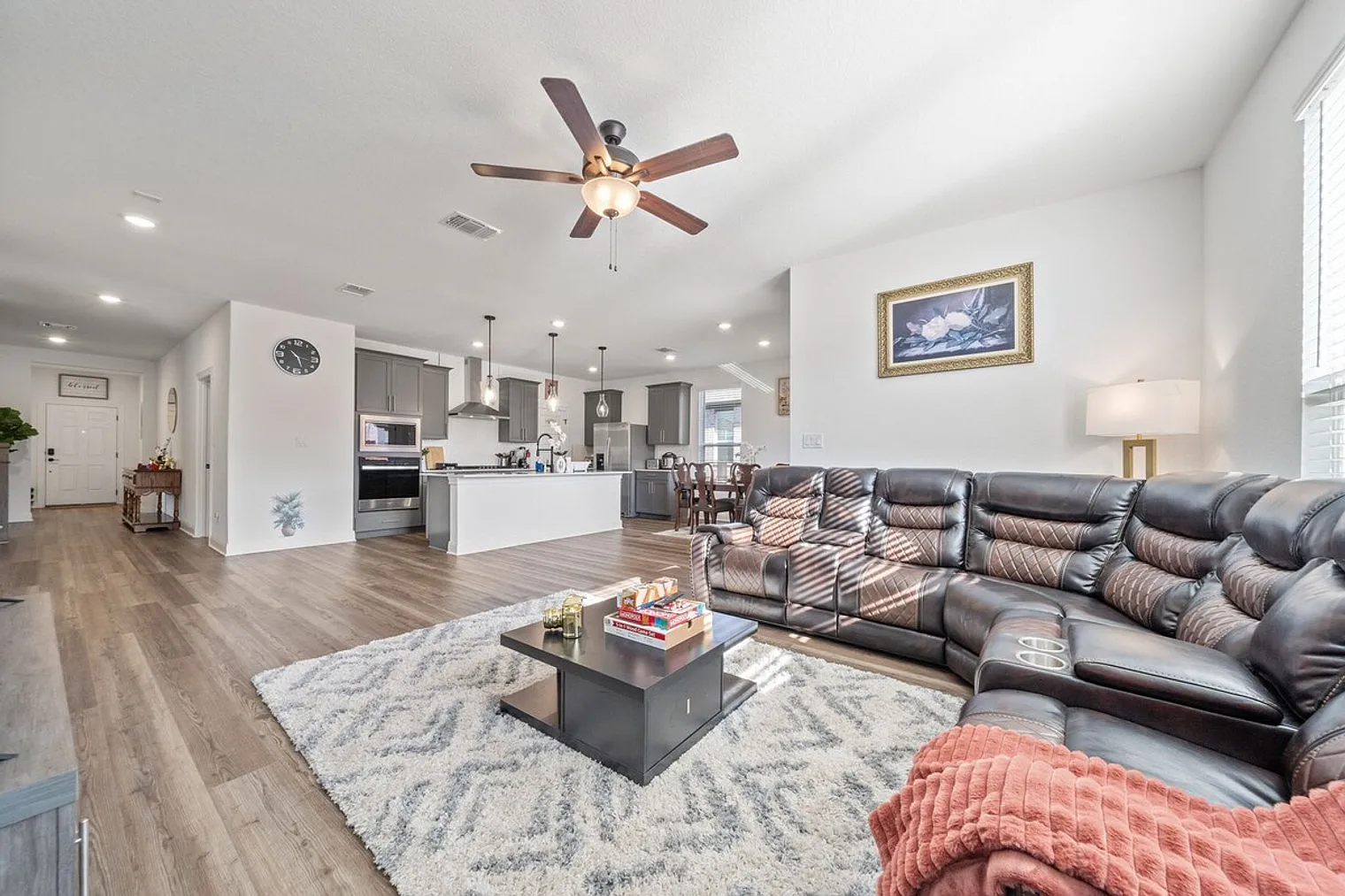 6 bed, 4.0 bath, $5,790 — Photo 3