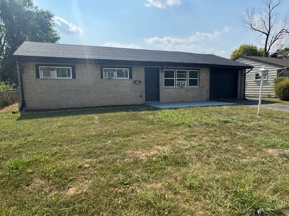 1608 Parklane Dr, Cahokia, IL 62206