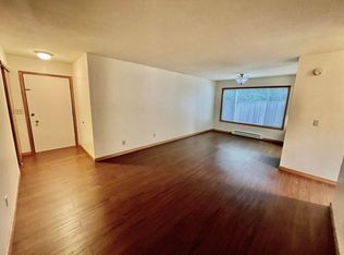 6512 SE Division St APT 4, Portland, OR 97206