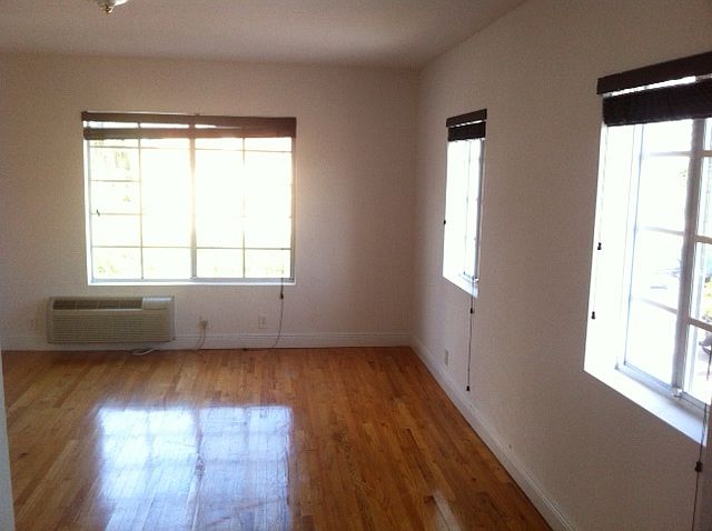2nd image of 1241 14th St APT 8