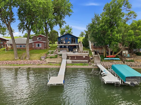 216 Best Point Dr, Madison, SD 57042