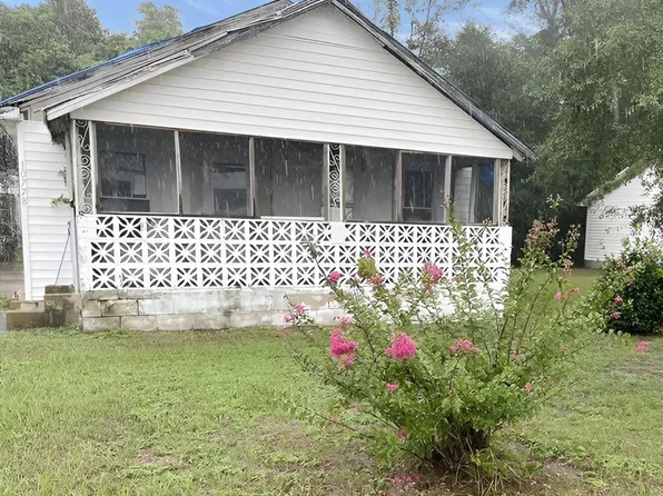 10778 NW Main St, Bristol, FL 32321