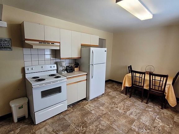 2nd image of 54 Little Wedeene St