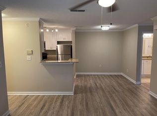 526 Granville Ct Unit 526, Atlanta, GA 30328