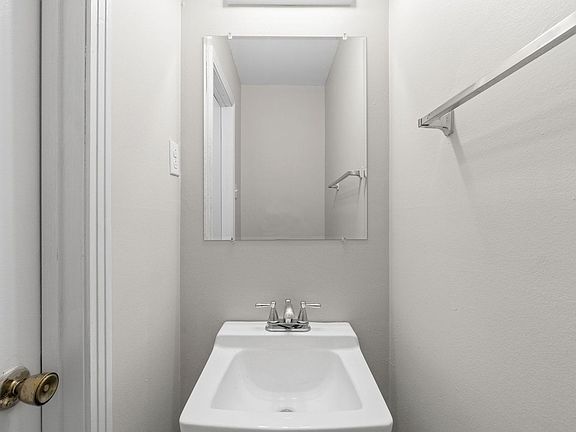 5th image of 1231 Stateline Rd APT 47