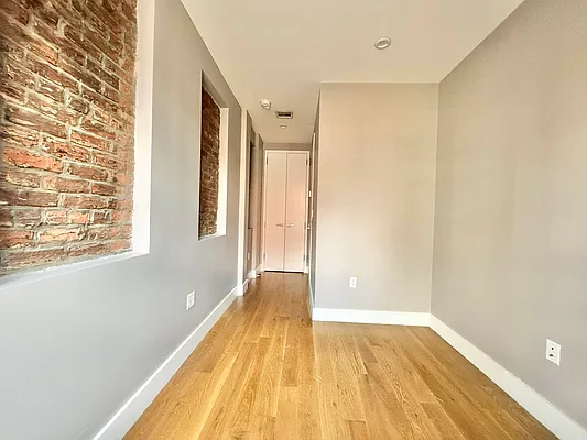Rented by ERNY LLC | media 14