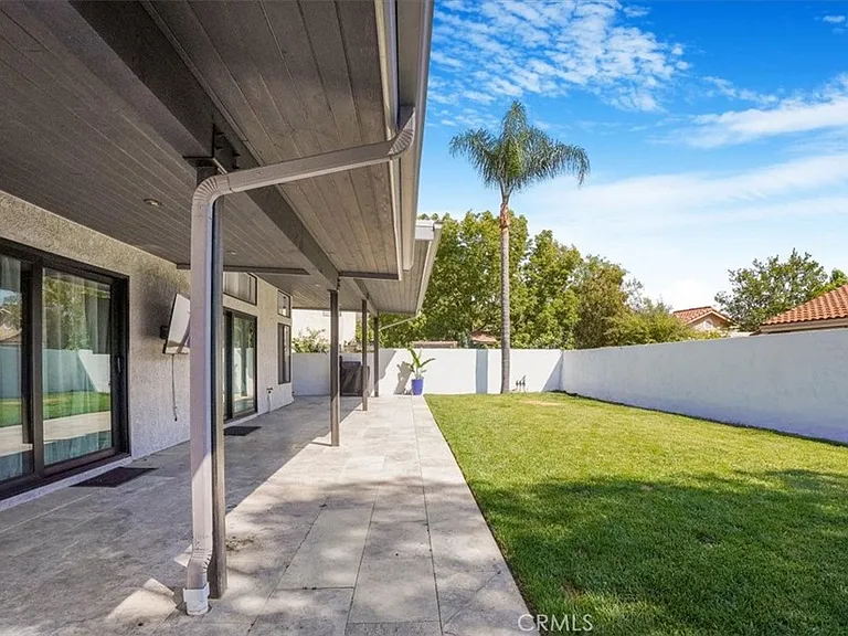 479 Pesaro St — Photo 34