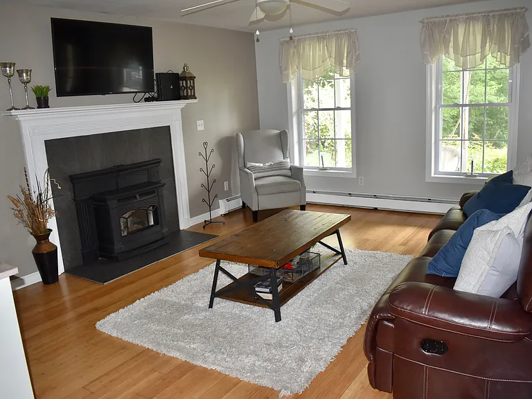 Tallwood Dr — Photo 9