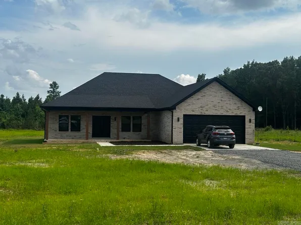 201 Cameron Hill Dr, Beebe, AR 72012