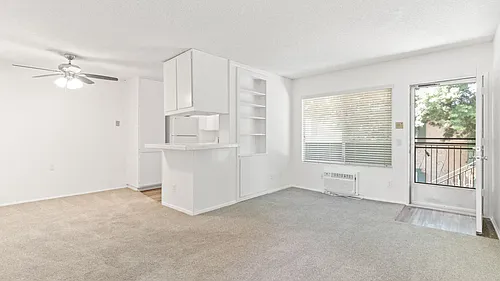 San Remo Court Photo 1