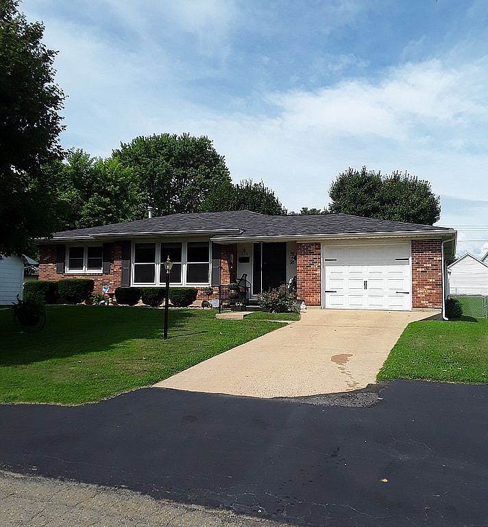 304 Armory St, Fredericktown, MO 63645 Zillow