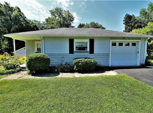 1940 Liberty Rd, Stow, OH 44224