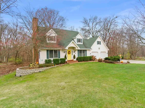 716 Bayside Cir, Metamora, IL 61548