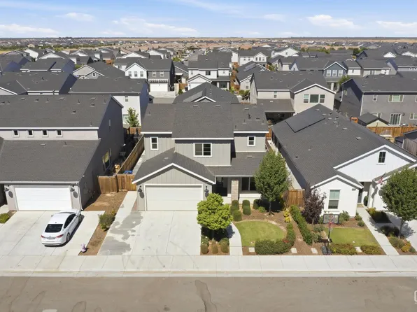 3317 Cedar Valley Ln, Shafter, CA 93263