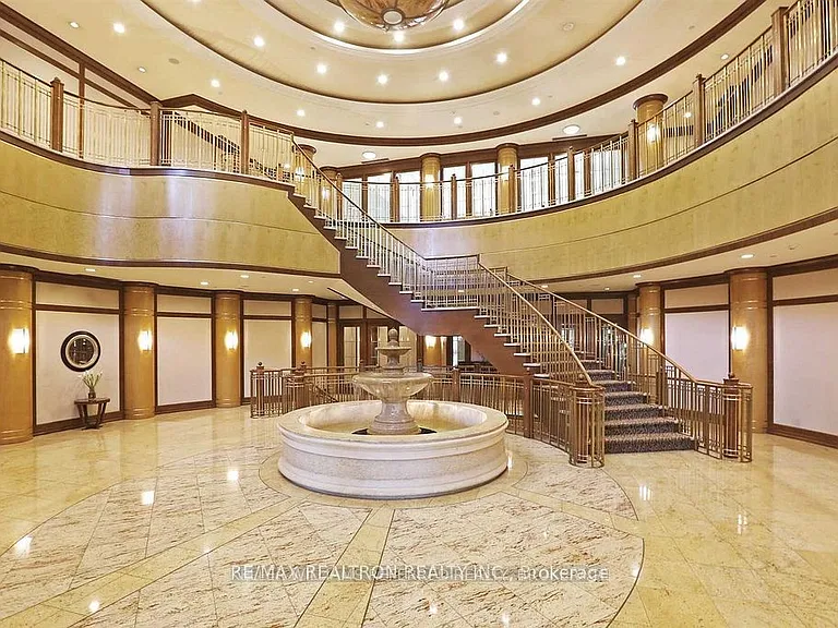 80 Harrison Garden Blvd #116 — Photo 3