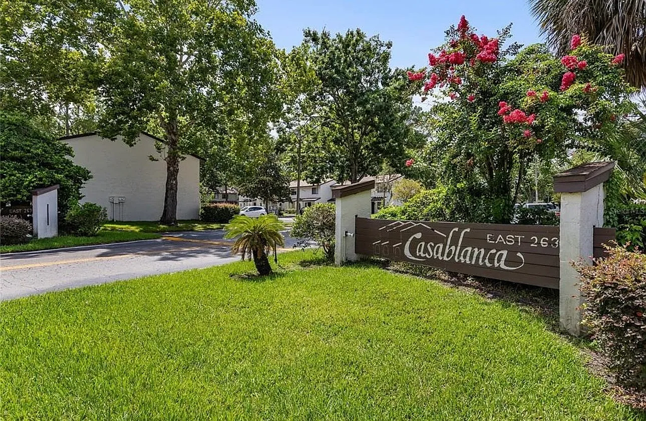 SW 35th Pl, Gainesville — Photo 1