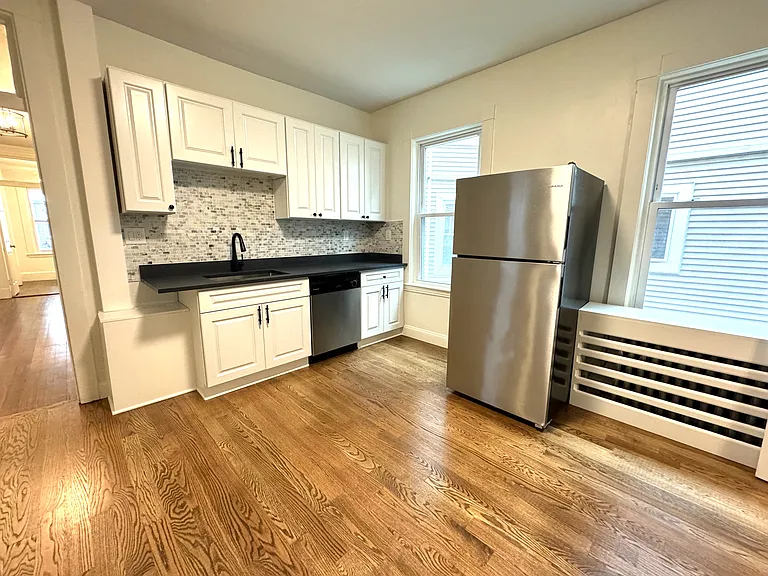 11 E Milton Rd #1 — Photo 4