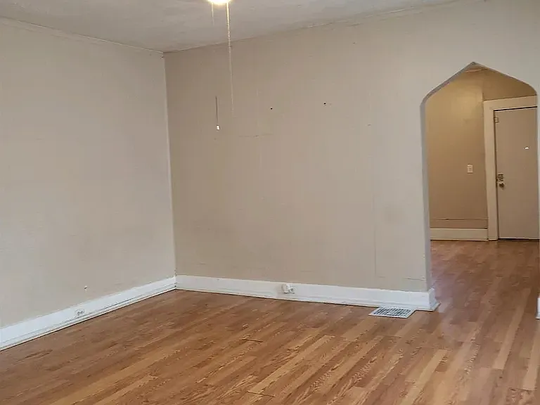1 bed, 736 sqft, $1,050 — Photo 4