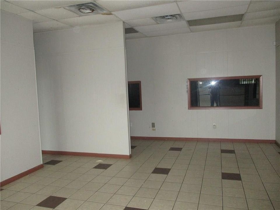 2nd image of 617 12th St