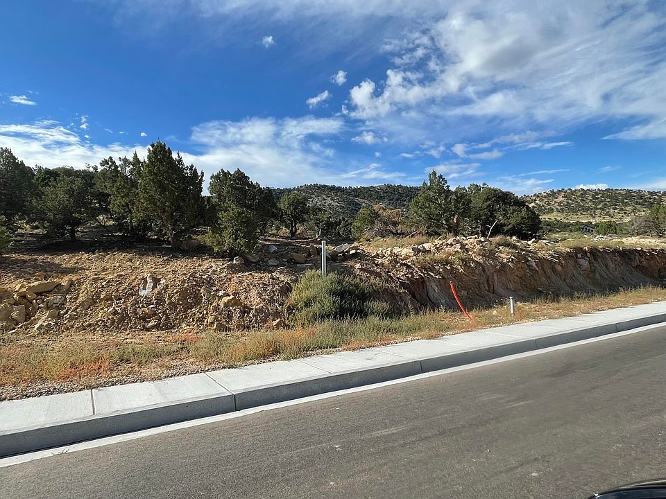 2nd image of 1940 N Pinyon Grove Cir